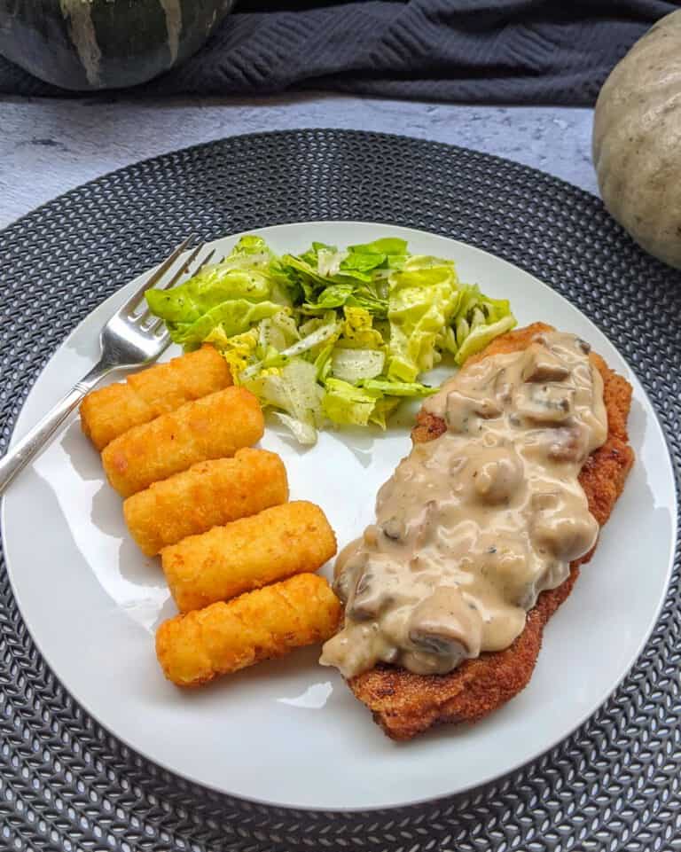 Jägerschnitzel mit ChampignonRahmsoße selbst machen Einfaches Rezept Instakoch.de