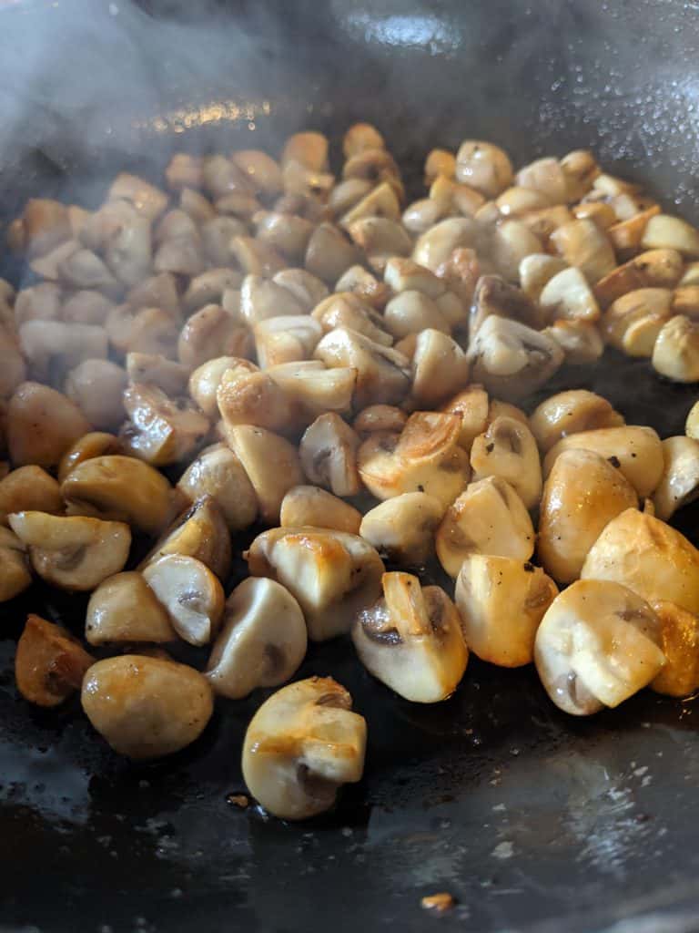 Cremige Spaghetti mit Champignons und Knoblauch - Instakoch.de