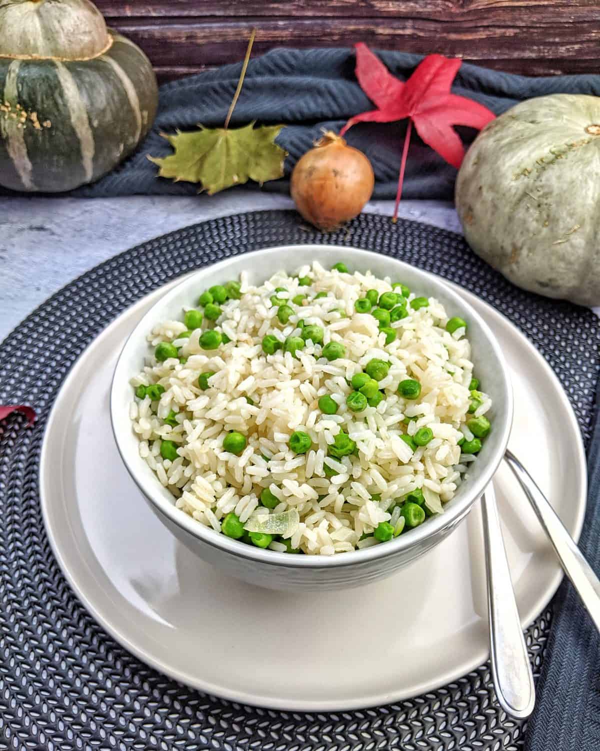 Read more about the article Risi Bisi – Erbsenreis – Das einfache vegetarische Rezept