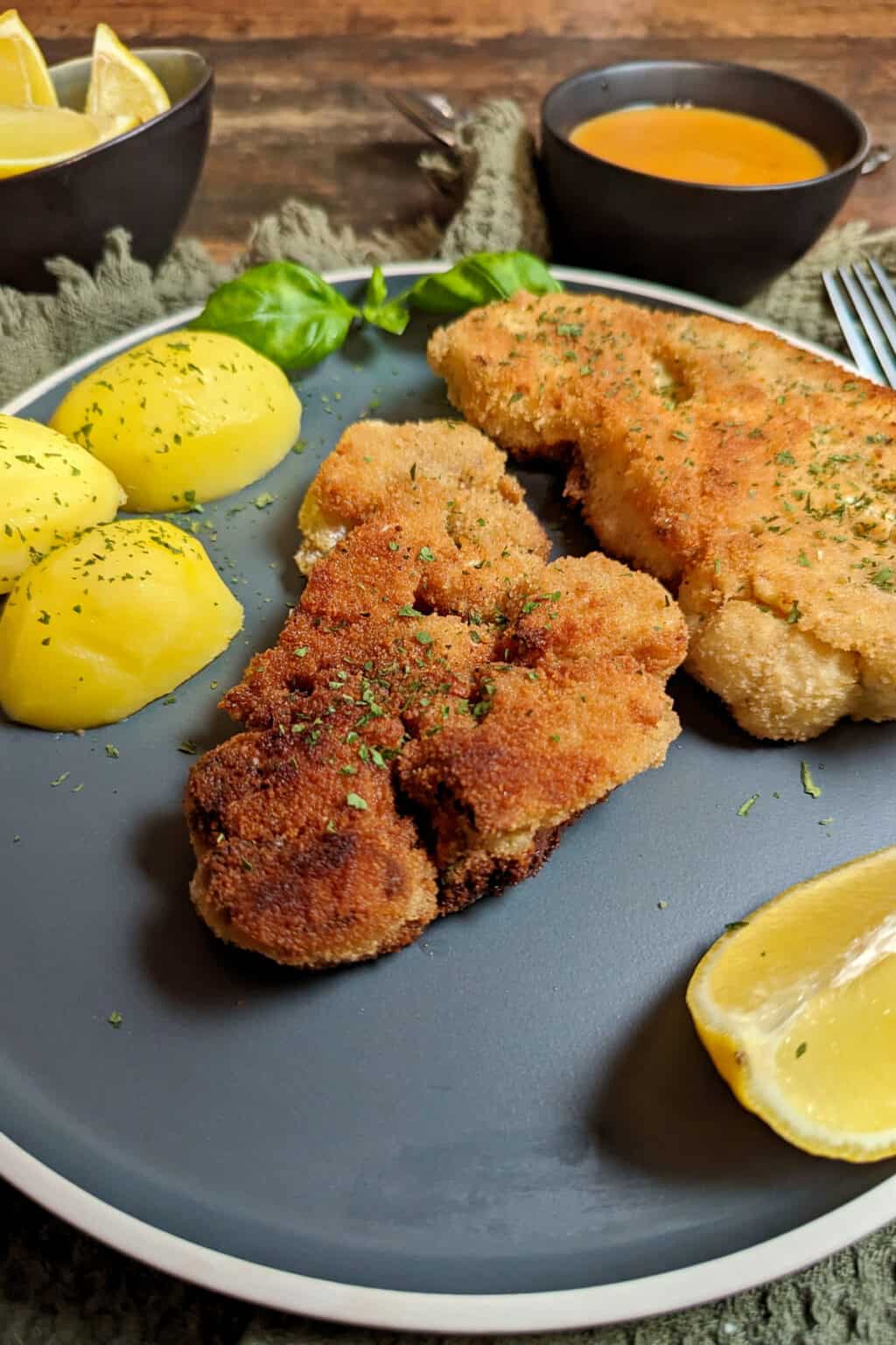 Knusprige Blumenkohl-Schnitzel - Einfaches Rezept - Instakoch.de
